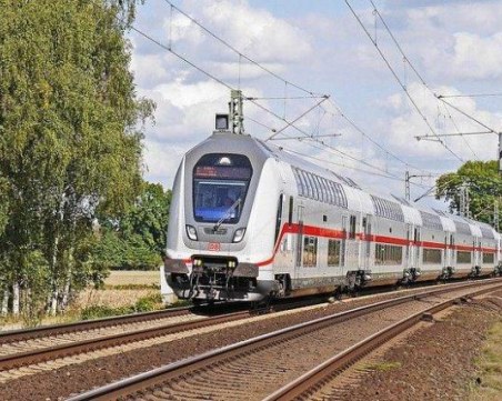 Подготвят обществени процедури за закупуване на нови влакове