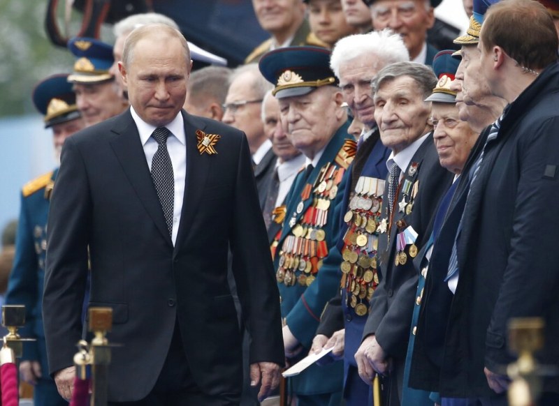 Без чуждестранни лидери на парада на победата в Русия, Путин ще държи реч