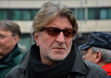 Режисьорът Александър Морфов е в болница Според информация от самия