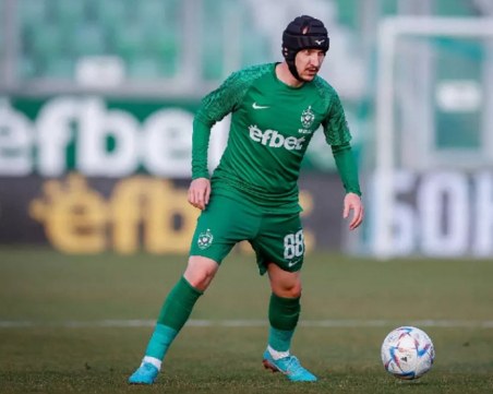 Неделев вече тренира с топка, може и да попадне в групата за ЦСКА