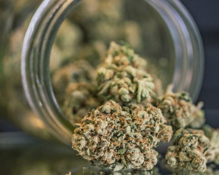 Сингапур екзекутира мъж за трафик на 1 кг канабис