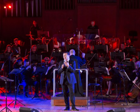 Васил Петров пее с музиканти от 14 държави на концерта си в Plovdiv Event Center