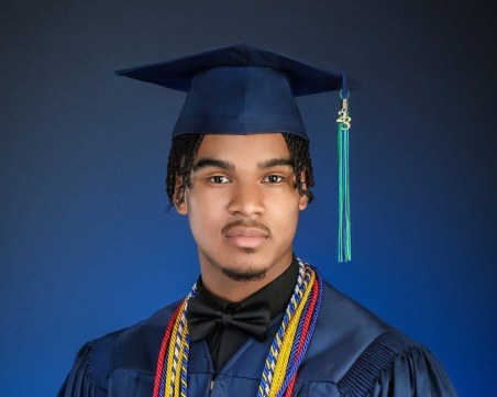 Абитуриент кандидатства в 125 колежа в САЩ и получи предложение за 9 млн. долара стипендии