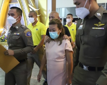 Обвиниха жена, че е убила 12 души с цианид заради пари