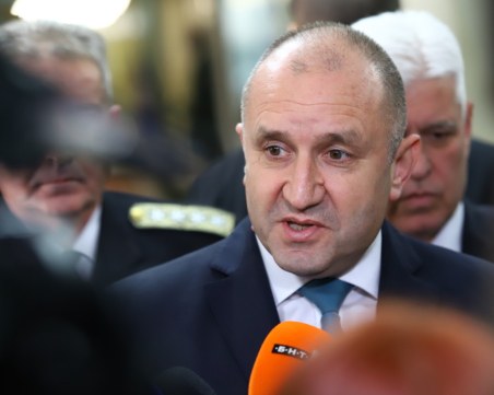 Президентът: Очакваме парламентът да произвежда закони, а не скандали