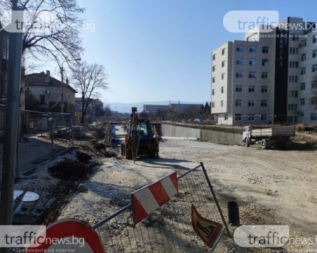 Пропадна и пренасочването на 5 млн. лева от пробива на Водната палата към „Модър-Царевец” и още две улици