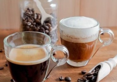 Обикновено се смята че кафето достига до Европа благодарение на