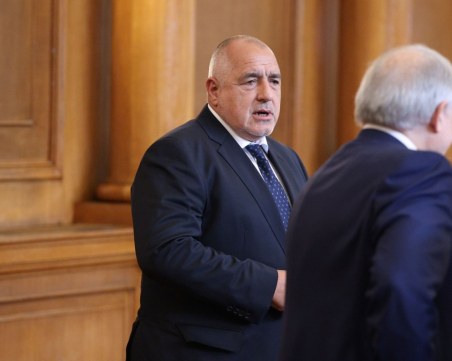 Борисов: Аз се отдръпнах, Петков и Василев трябва да направят същото