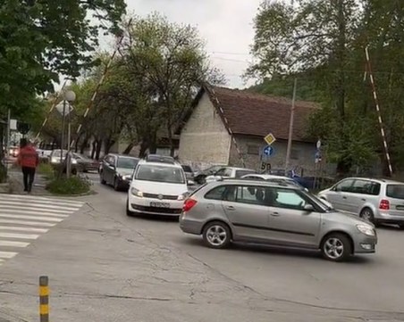 Бургазлия шашардисан от кръстовище в Пловдив: Това е най-абсурдното място в България!