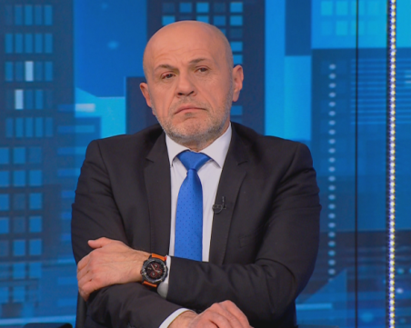 Дончев: Несериозно е всички лидери на ПП – ДБ да са министри и да казват: „подкрепете ни