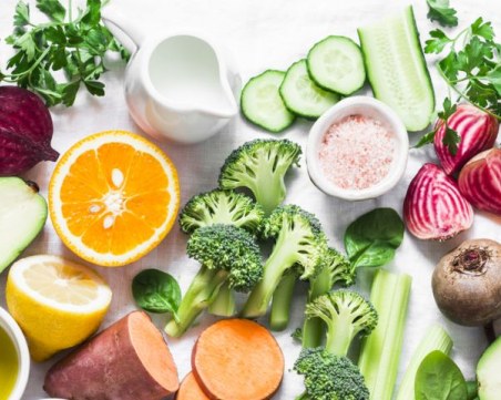 Koи pacтитeлни xpaни cъдъpжaт ĸoлaгeн или пoмaгaт зa възпpoизвeждaнeтo мy?