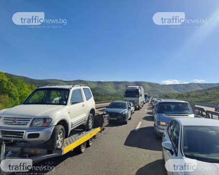 Огромна тапа на АМ „Тракия