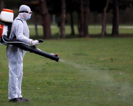 Продължава пръскането срещу кърлежи в Пловдив