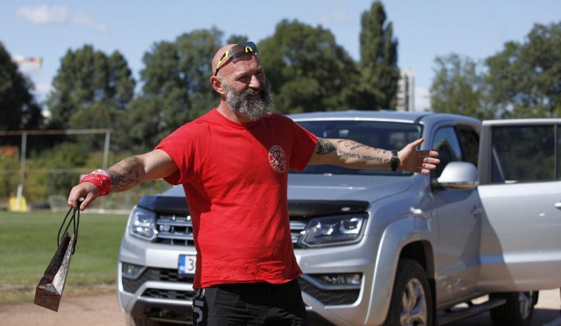 Ултрамаратонецът Краси Георгиев ще се самоизолира в стъклена клетка за 15 дни