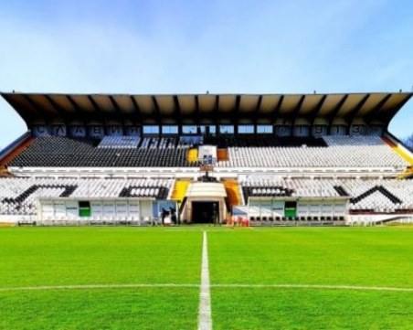 Феновете на Локо влизат срещу 10 лева на мача със Славия