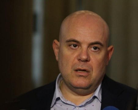 Инцидент с кортежа на главния прокурор, има съмнения за бомба в колата