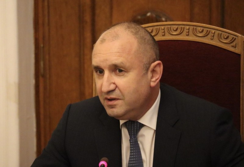 Радев: Дълг на всички институции е да уважават и пазят резултатите от труда на българите