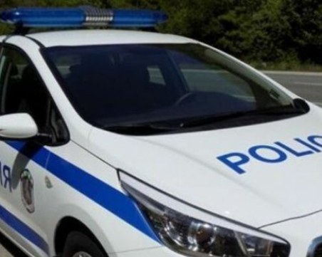 Задържаха 22-годишен, задигнал 4 телефона и портмоне от пловдивчанин