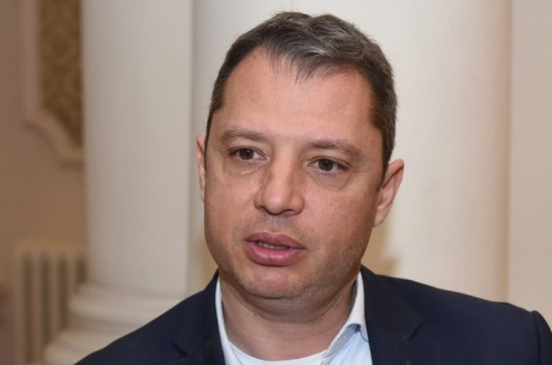 Делян Добрев: Киро, Христо и Атанас хвърлиха Асен Василев на кучетата
