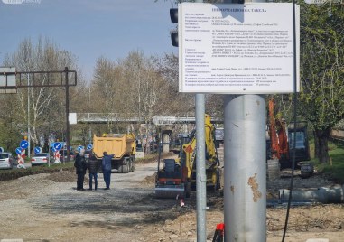 Реконструкцията на официалния вход на Пловдив Голямоконарско шосе върви