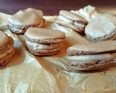 Домашни френски макарони с крем маскарпоне