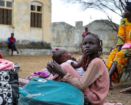 Судан пред хуманитарна криза, продължават ожесточените боеве