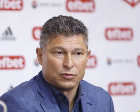 Красимир Балъков се завръща в родния футбол, пое елитен тим