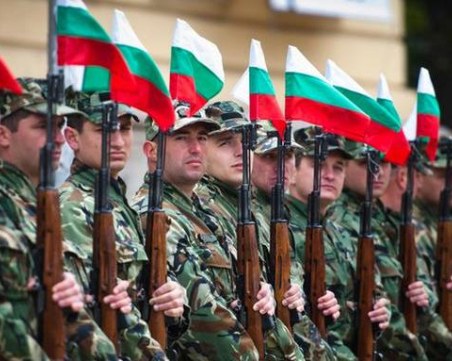 На този ден: Българската армия чества нейното създаване