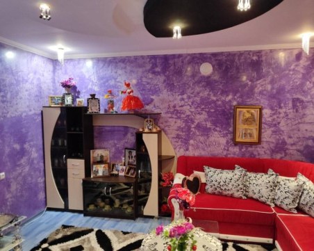 Разбиха мрежа за трафик на проститутки от България, петима са арестувани