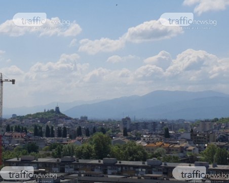 Честит празник, пловдивчани! Изтребители прелетяха над Пловдив