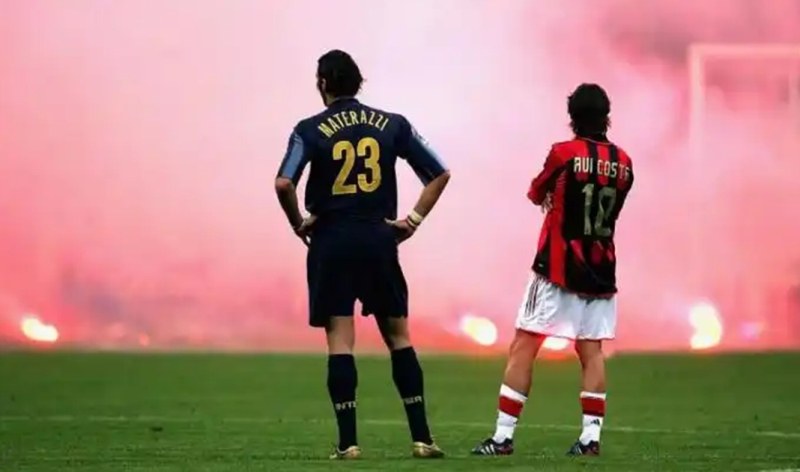 Милан и Интер отново в борба за място на финала в ШЛ след 18 години