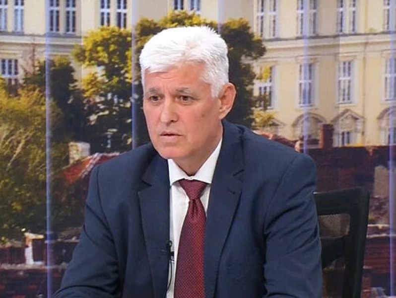 Министърът на отбраната: Горди сме с постигнатото през годината