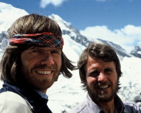 На този ден: Меснер и Хабелер изкачват за първи път Еверест без кислороден апарат