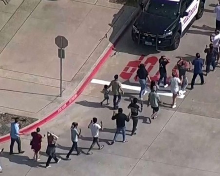 Въоръжен застреля 8 души в мол в Тексас, сред тях и 5-годишно дете