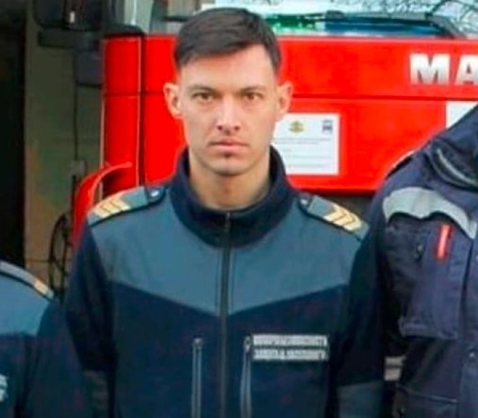 34-годишният огнеборец Стоян Грънчарски е успял да потуши пламъците в