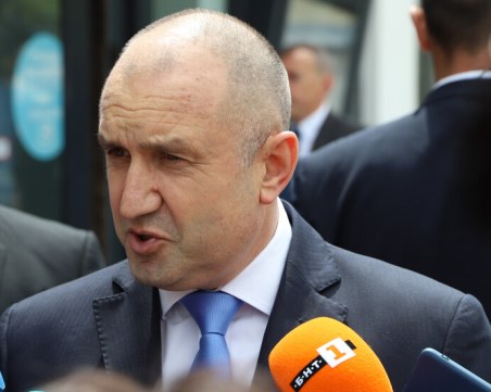 Радев: Пренебрегването на уроците на историята вещае трагедии