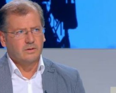 Само за тези думи, които показват изумителна некомпетентност, директорът трябва да бъде отстранен