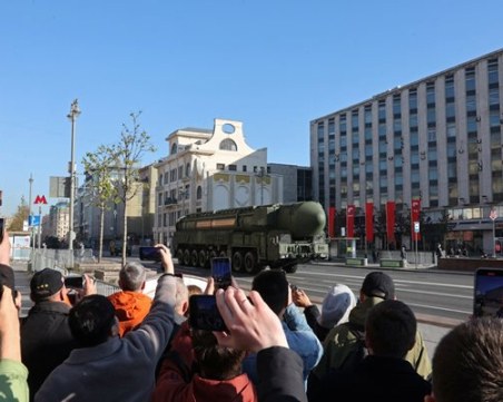 Започва парадът за Деня на победата в Москва НА ЖИВО