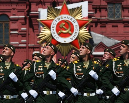 Затегнати мерки за сигурност в Русия, забраниха дроновете