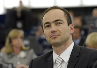 България ще сезира европейските институции след като евродепутатът Андрей Ковачев не беше допуснат