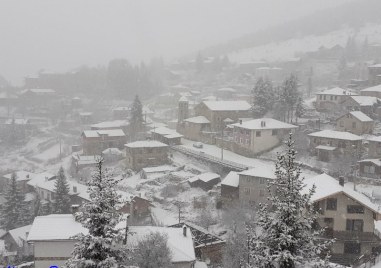 Сняг през май изненада жителите на родопското село Лилково За момента