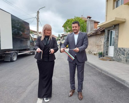 Откриха обновената улица „Трепетлика