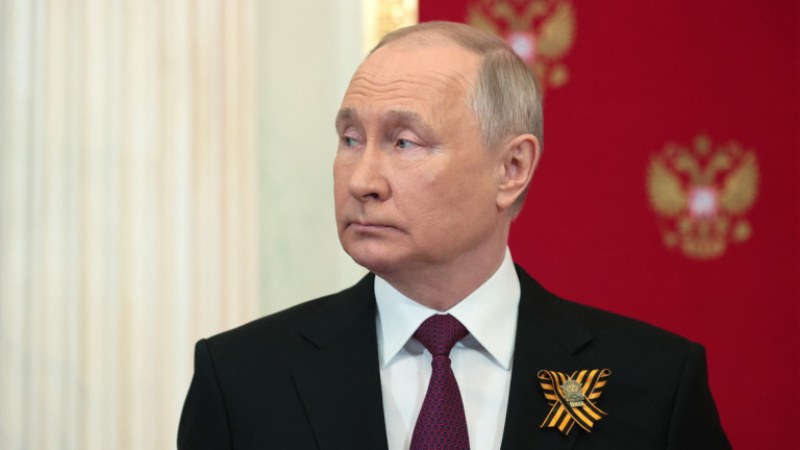 Руският президент Владимир Путин подписа днес указ за набор на