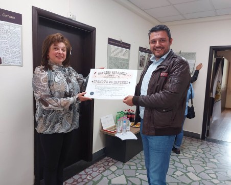 Изложба, подредена в сградата на община „Родопи