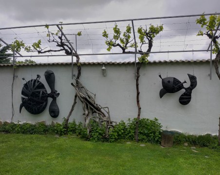 Мия и Графа гостуват в Каменната къща с изложба от фотография и пластика