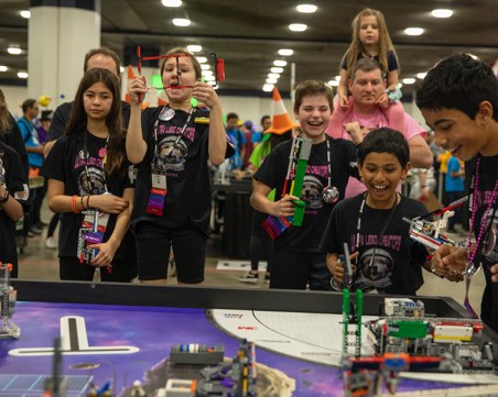 Пловдив става домакин на най-големият фестивал за Лего роботика