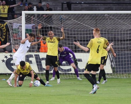 Бивш играч на Ботев наказа 