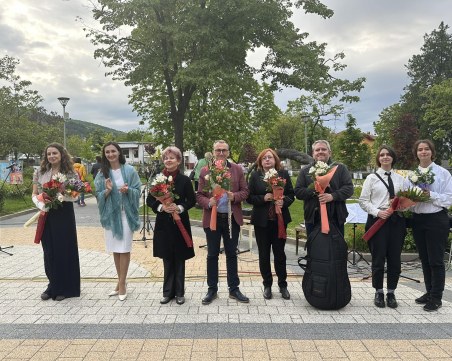 С празник на изкуствата поканиха пролетта в Куклен