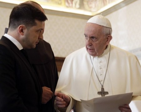 Ватиканът потвърди аудиенцията на Зеленски при папата