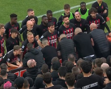 Феновете на Милан привикаха футболистите след загубата от Специя